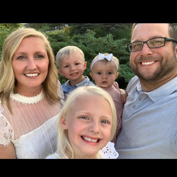 Meet your Posher, Kayla - Picture 1 of 1